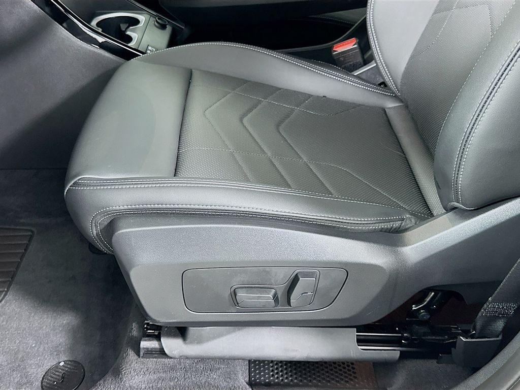 Thumbnail: 2025 BMW X1 - 19