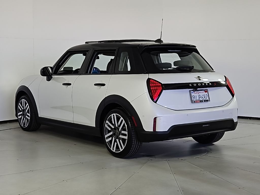 Thumbnail: 2025 MINI Cooper - 9