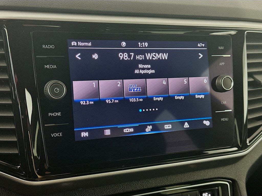 Used 2022 Gray Volkswagen 3.6L V6 SEL R-Line image 17