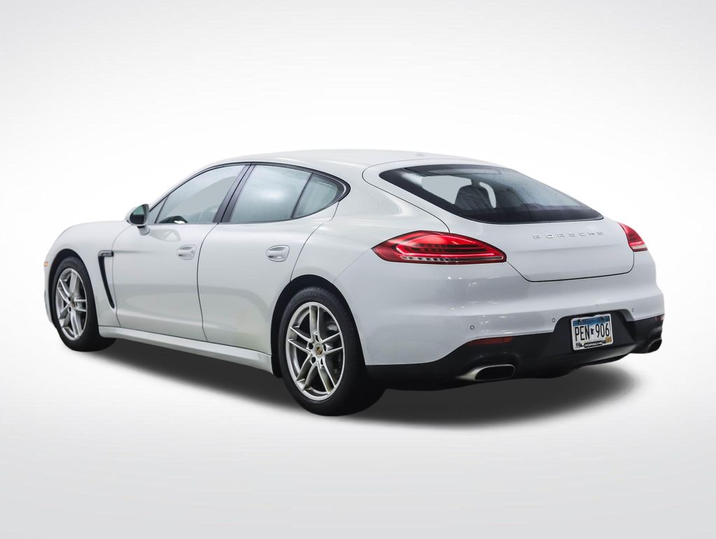 Thumbnail: 2014 Porsche Panamera - 3