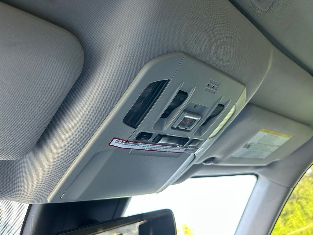 Thumbnail: 2020 Toyota Highlander - 31