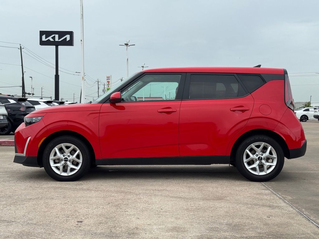 2024 Kia Soul LX - 11