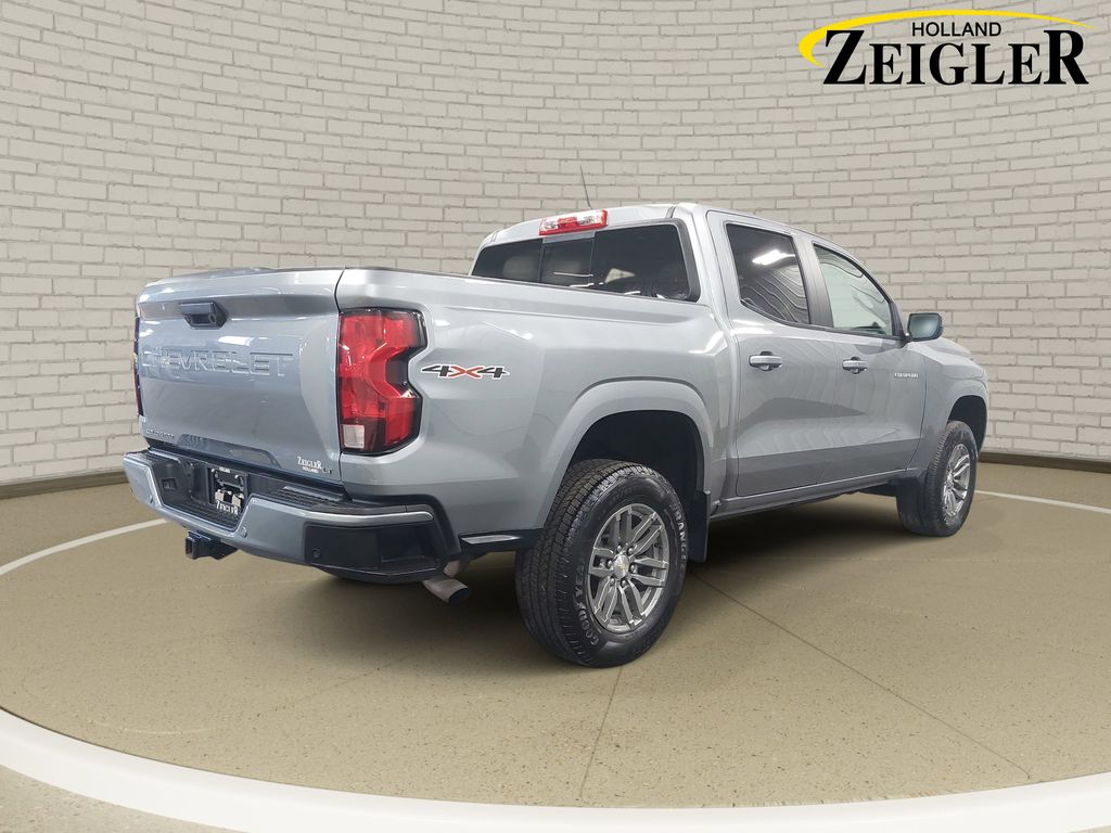 View vehicle photo 5