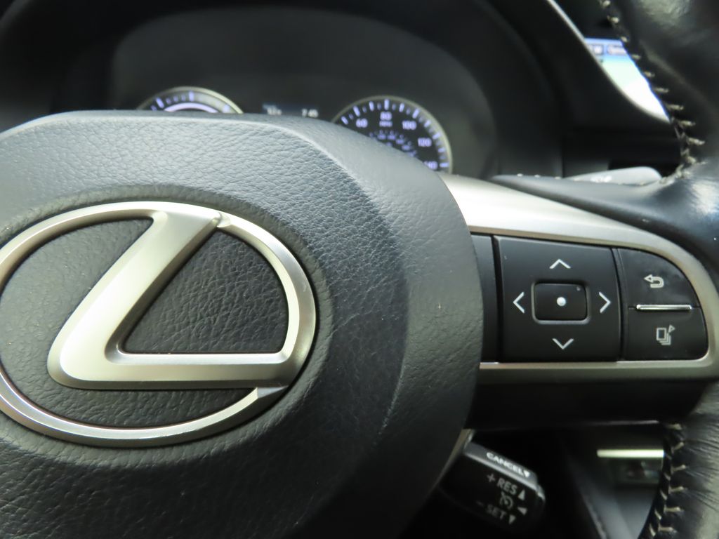 2016 Lexus ES Hybrid 300h 12