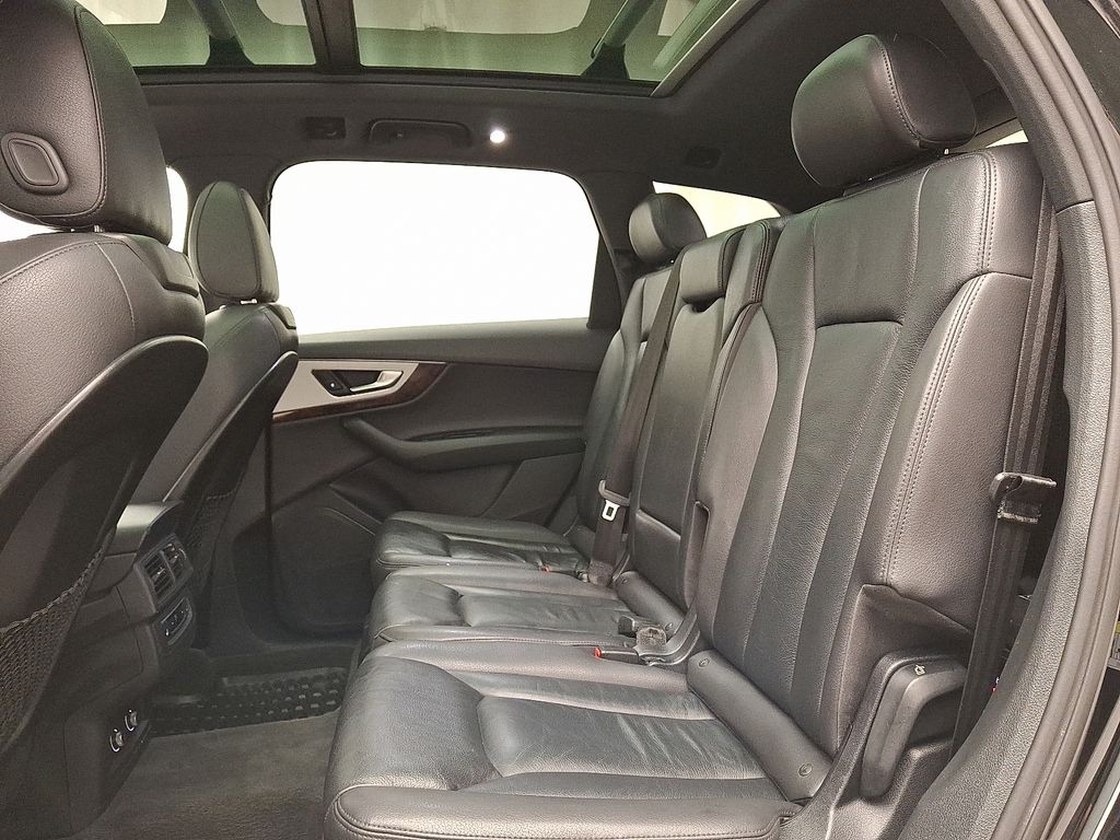 Thumbnail: 2018 Audi Q7 - 10