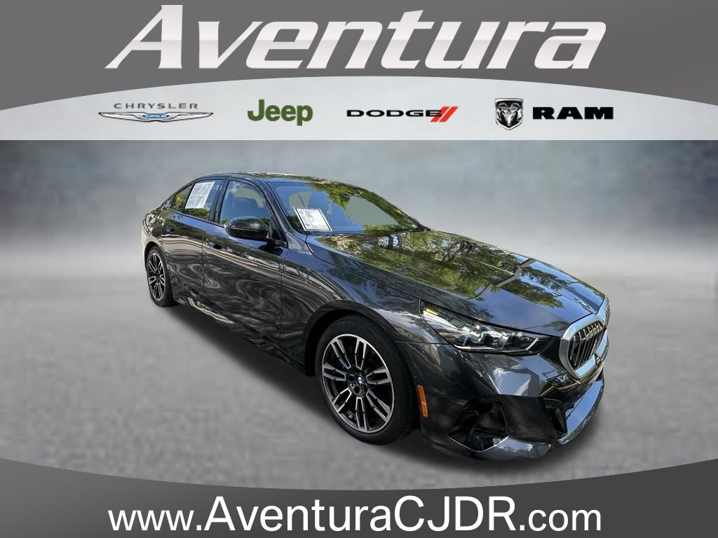 Gray (Dark Graphite) 2025 BMW 5 Series Sedan Rear-Wheel Drive 8-Speed Automatic