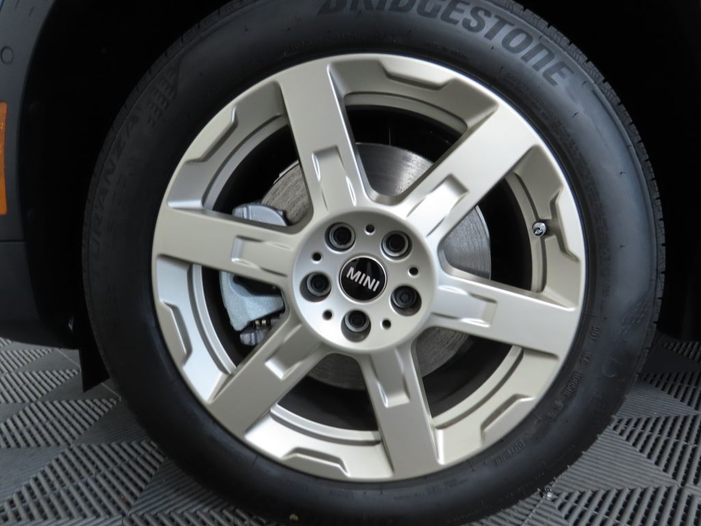 2025 MINI Cooper Countryman Signature 32