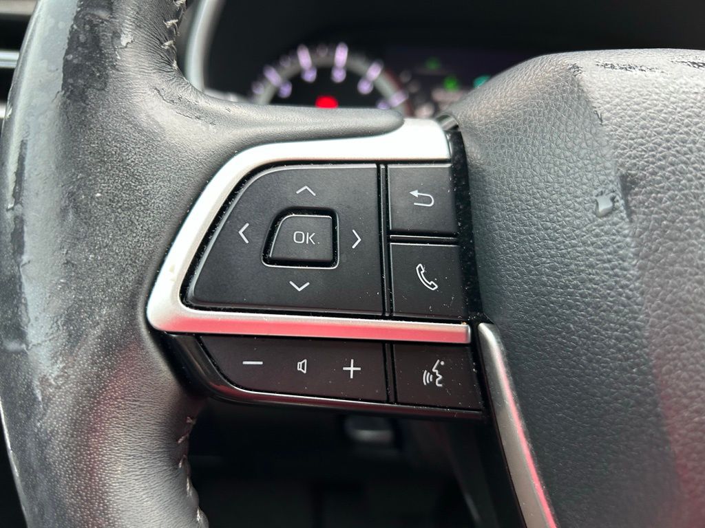 Thumbnail: 2024 Toyota Highlander - 21