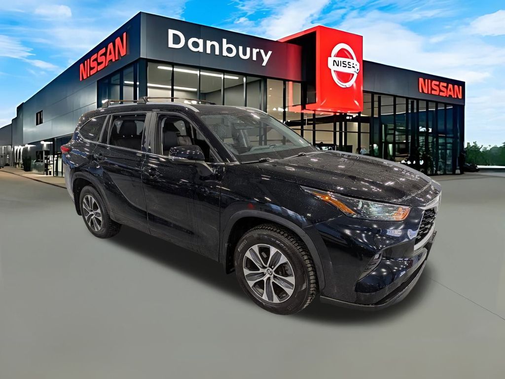 2023 Toyota Highlander XLE AWD