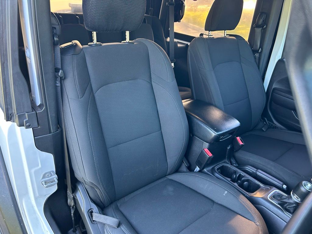Thumbnail: 2021 Jeep Wrangler - 16