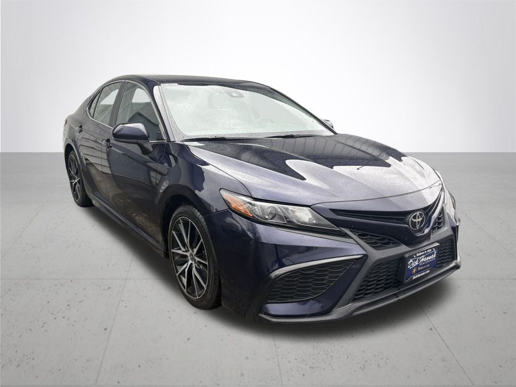 2021 Toyota Camry SE