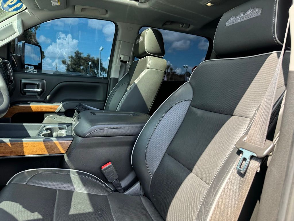 2019 Chevrolet Silverado 2500HD High Country 36