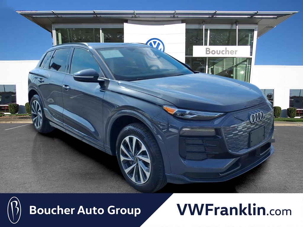 2025 Audi Q6 e-tron quattro Premium