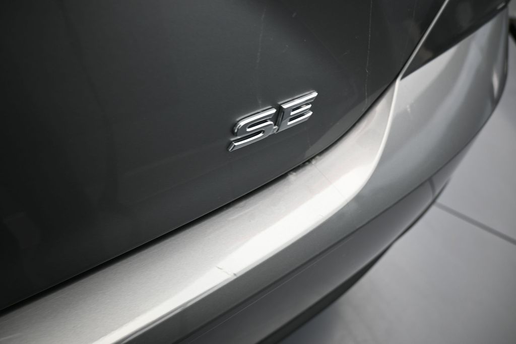 Used 2025 Heavy Metal Toyota SE image 39