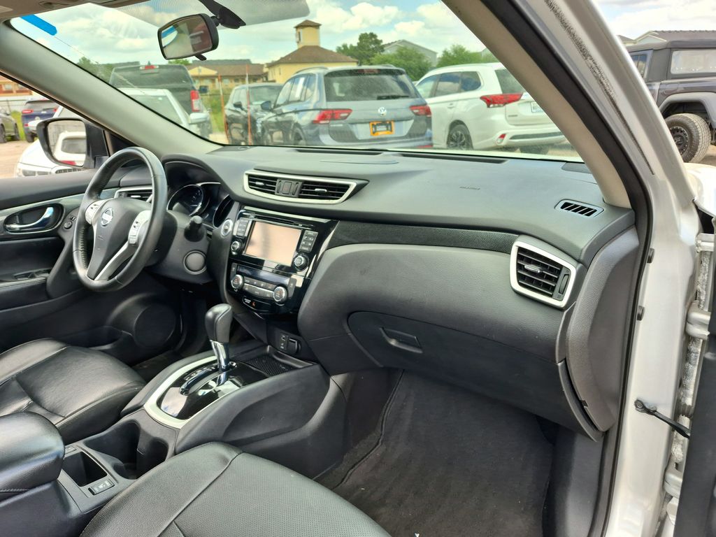 2016 Nissan Rogue SL Silver at Monument Chevrolet