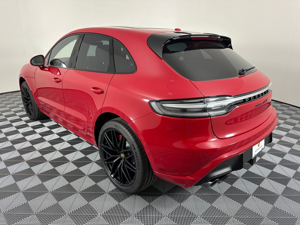 Thumbnail: 2026 Porsche Macan - 3