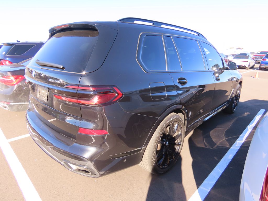 Thumbnail: 2024 BMW X7 - 3