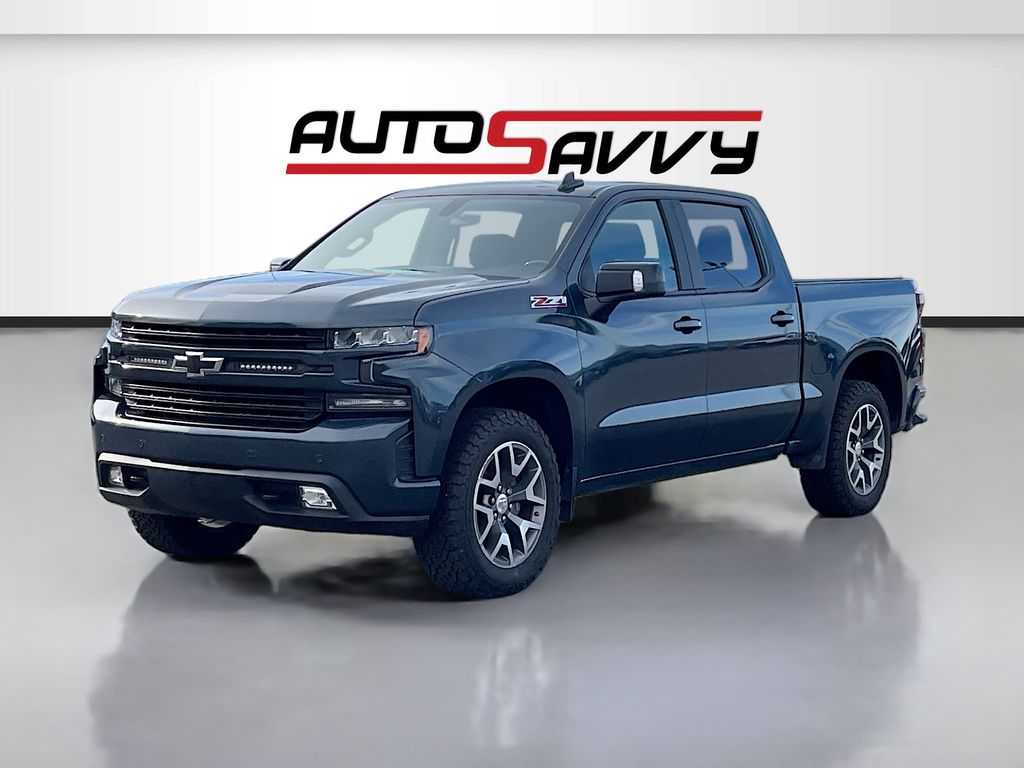 Used 2019 Gray Chevrolet RST image 3