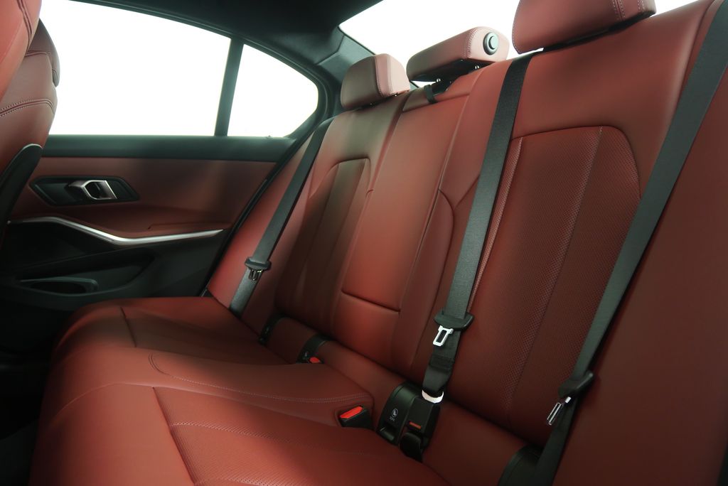 Thumbnail: 2026 BMW 3 Series - 16