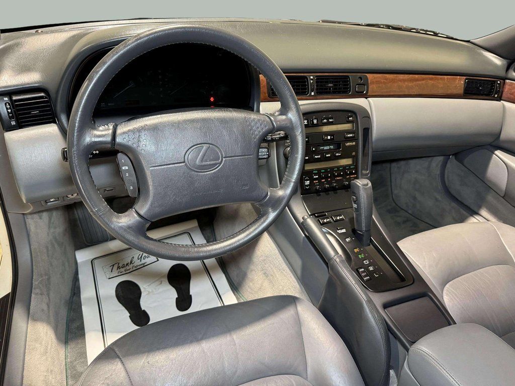 Used 1992 White Lexus 400 image 22