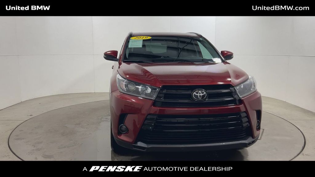 2019 Toyota Highlander SE 3