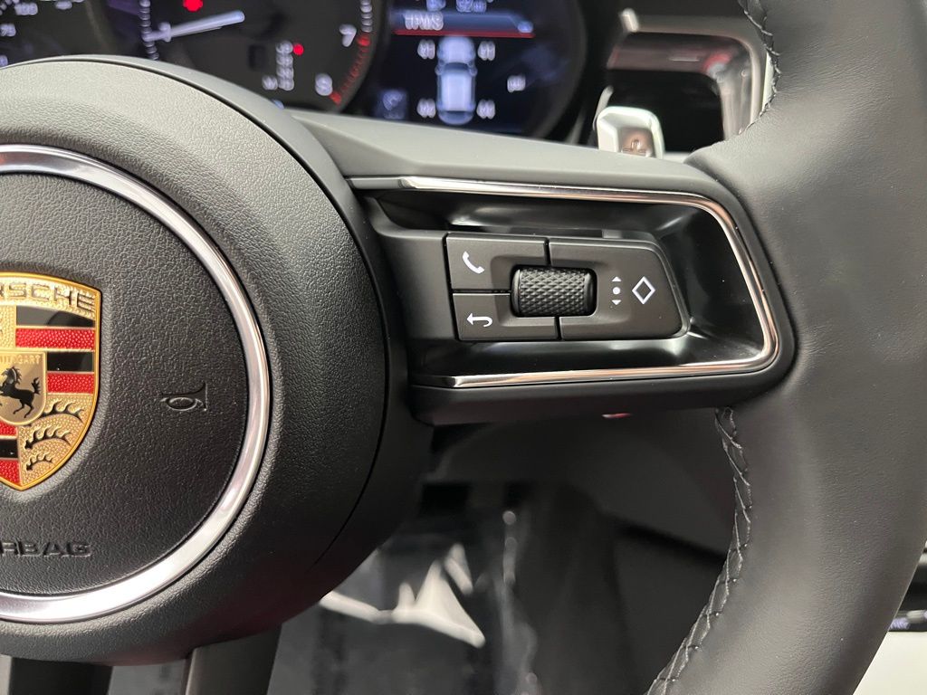Thumbnail: 2025 Porsche Macan - 14