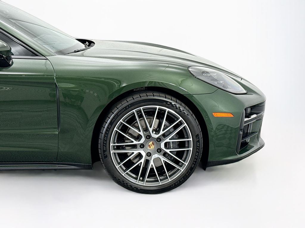 Thumbnail: 2024 Porsche Panamera - 11