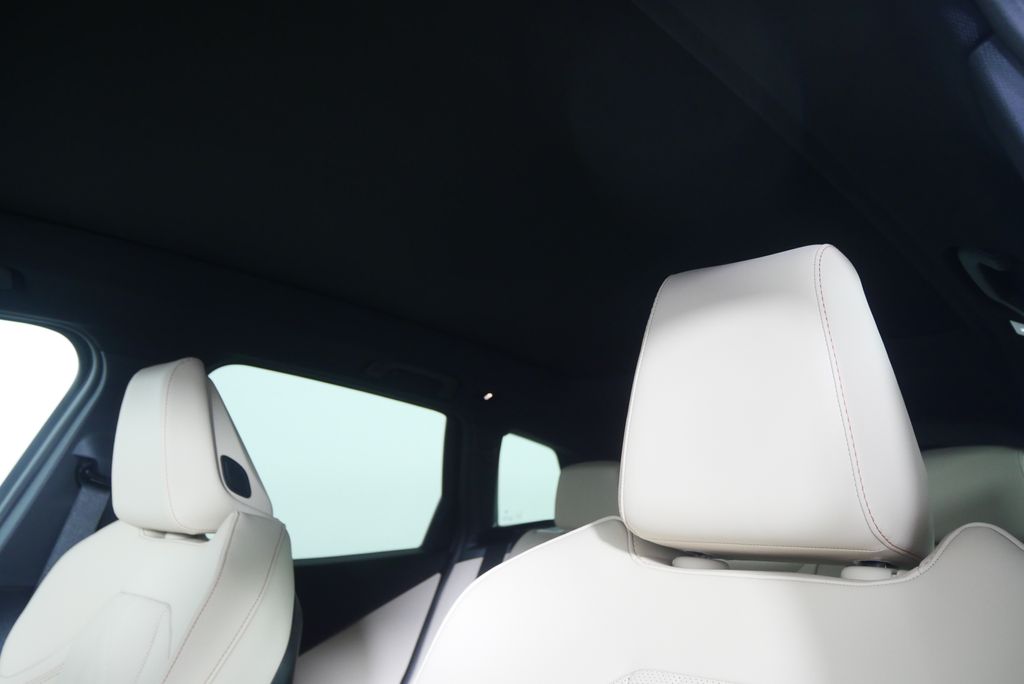 Thumbnail: 2026 BMW X3 - 11