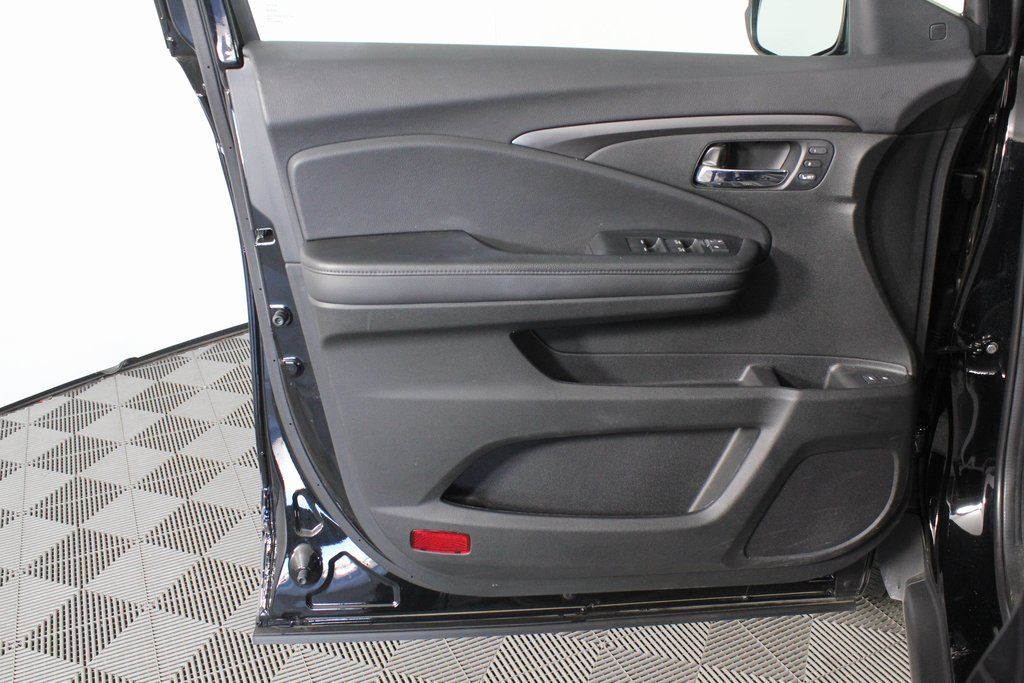 Thumbnail: 2022 Honda Pilot - 12