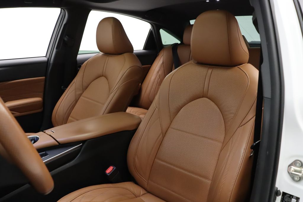 2020 Toyota Avalon Limited 13