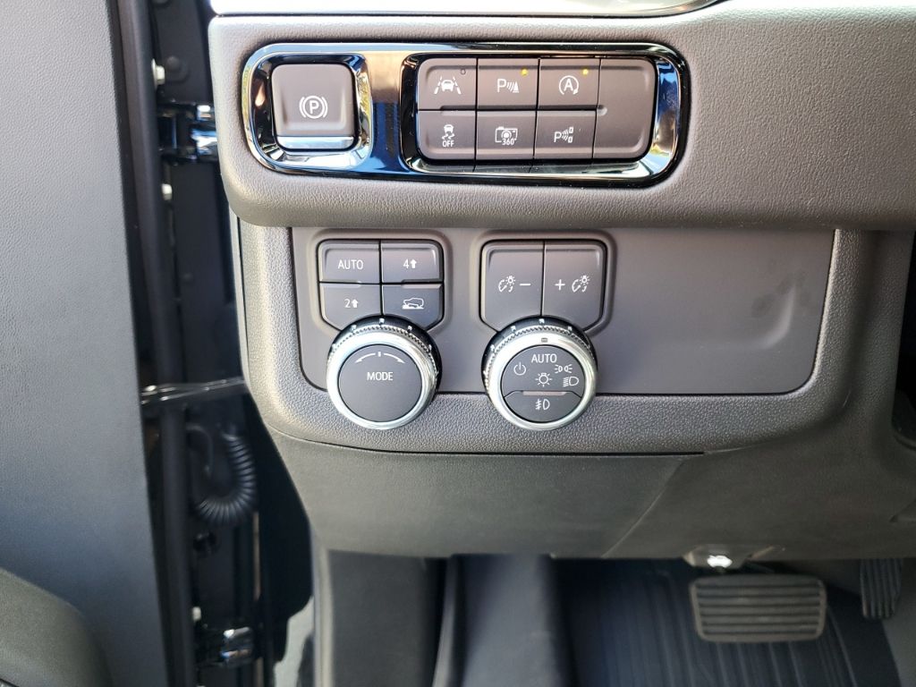 New Car 2025 Gmc Yukon  Elevation For Sale In Austin, Texas