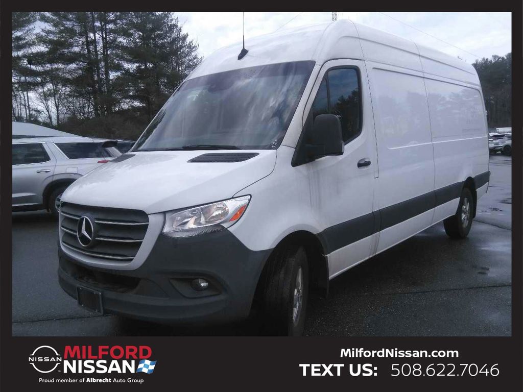 Arctic White 2022 Mercedes-Benz Sprinter Cargo 2500 170 High Roof RWD Van 4X2 9-Speed Automatic