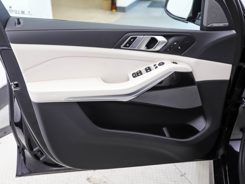 2026 BMW X5 xDrive40i 9