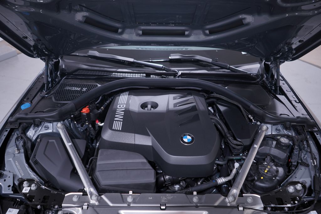 Thumbnail: 2026 BMW 4 Series - 13