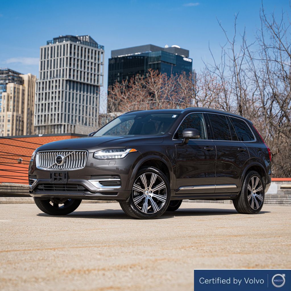 Platinum Gray Metallic 2023 Volvo XC90 Recharge T8 Plus Bright Theme 7-Passenger eAWD SUV / Crossover All-Wheel Drive Automatic