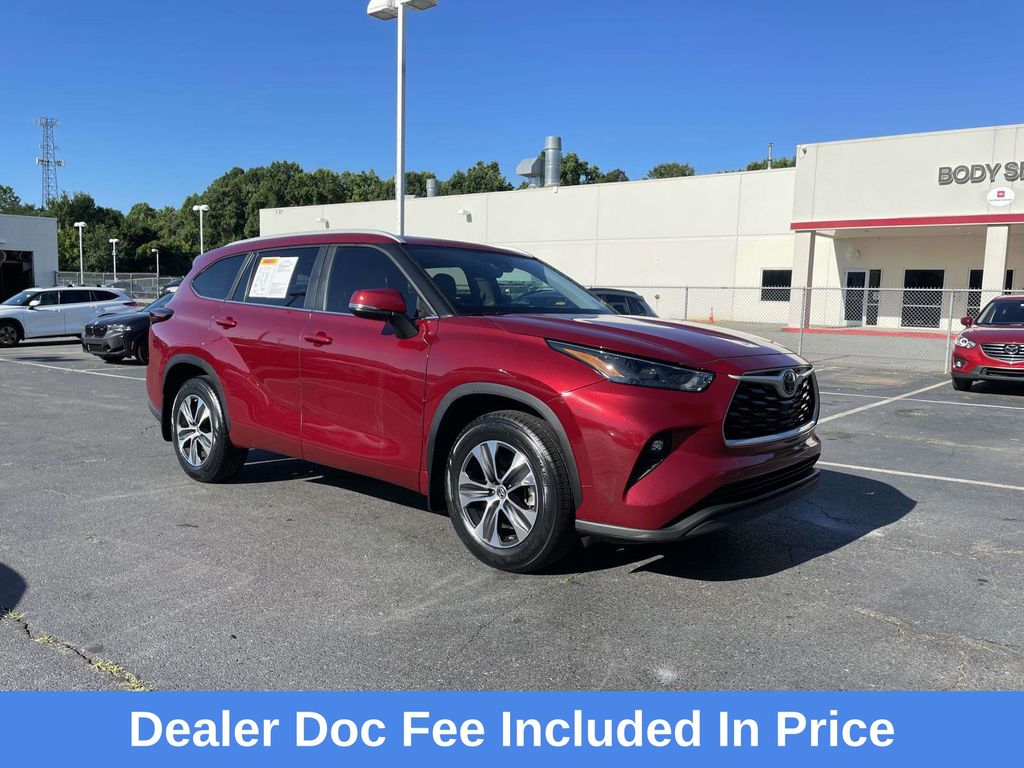 2024 Toyota Highlander XLE FWD