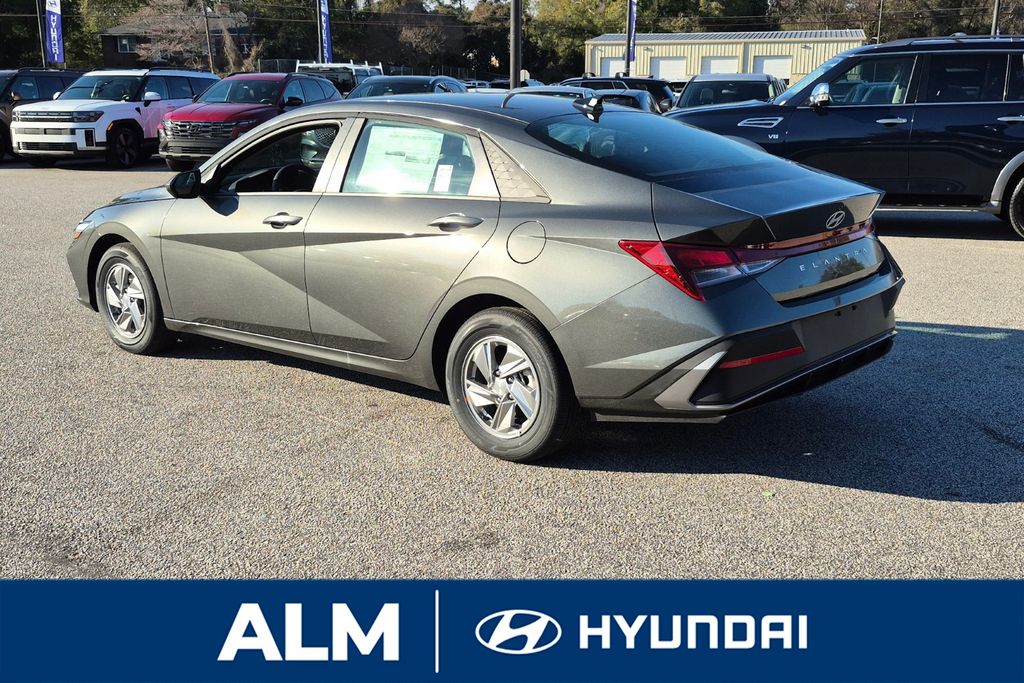 New 2026 Gray Hyundai SE image 9