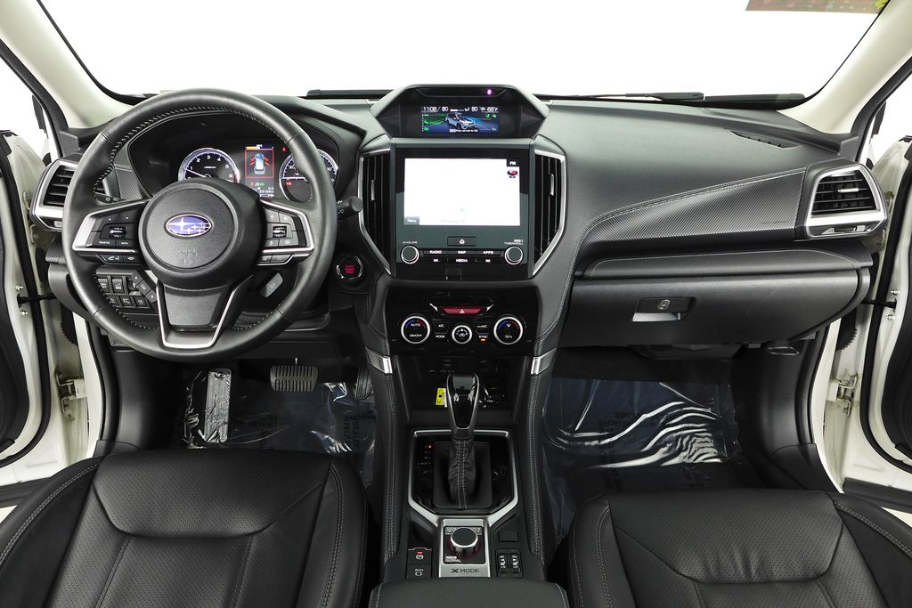 2024 Subaru Forester Touring 27