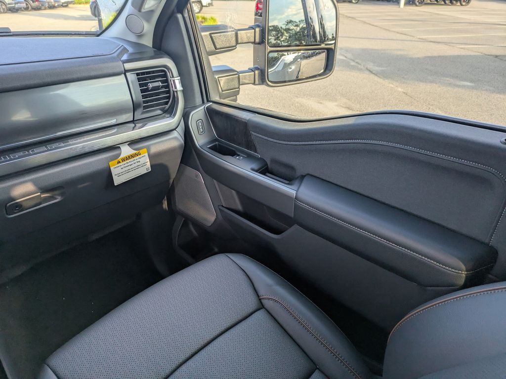 2026 Ford F-350 Super Duty LARIAT