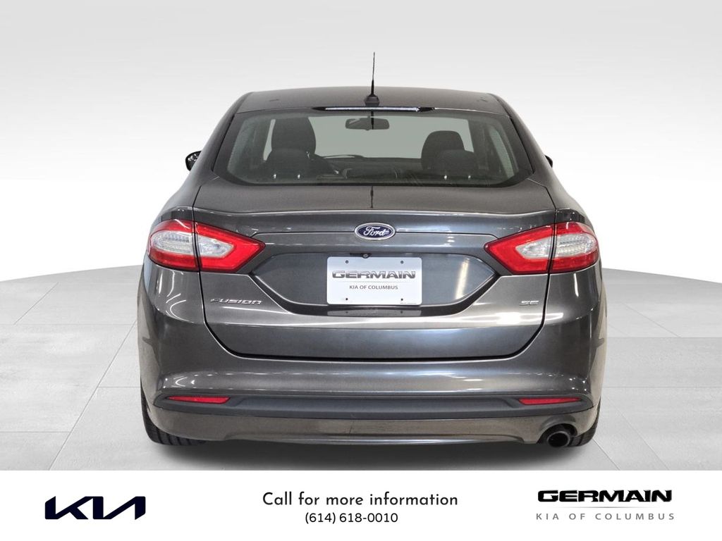 2015 Ford Fusion SE photo 5