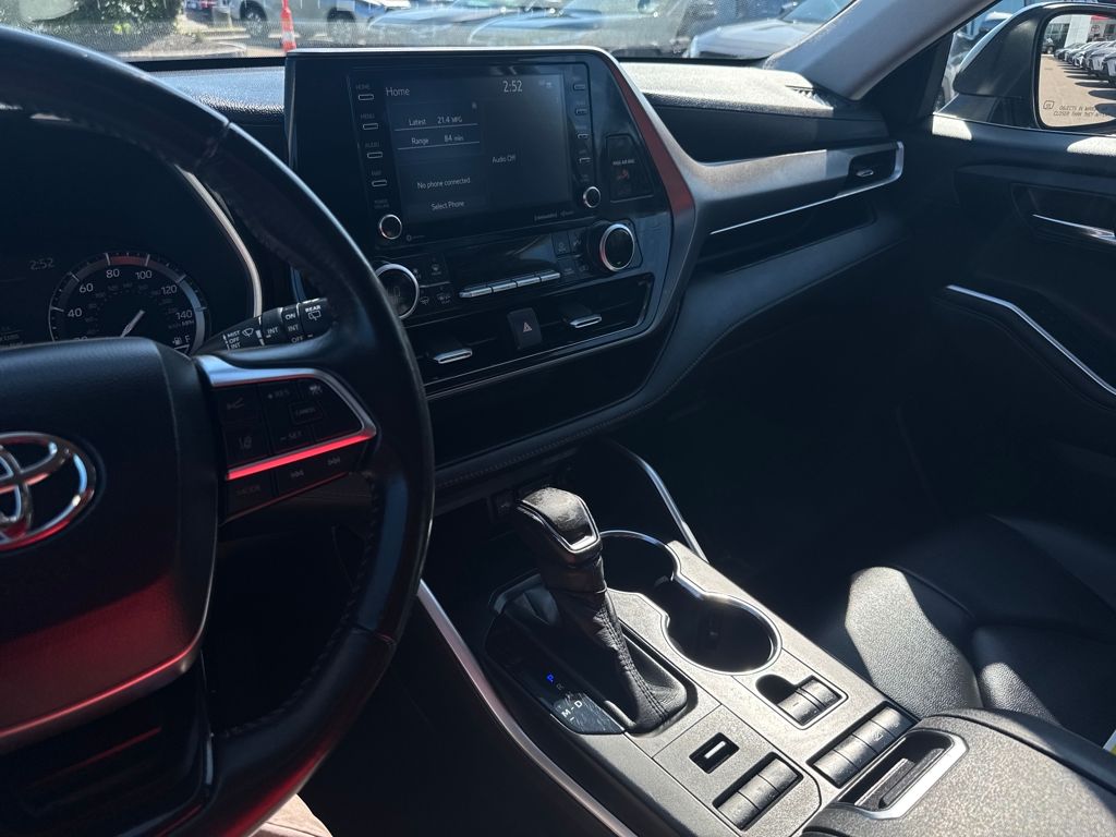 2020 Toyota Highlander XLE photo 23