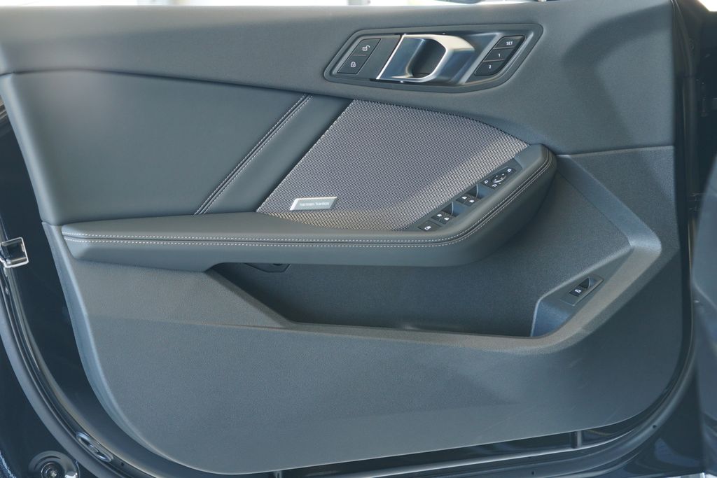 Thumbnail: 2026 BMW 2 Series - 9
