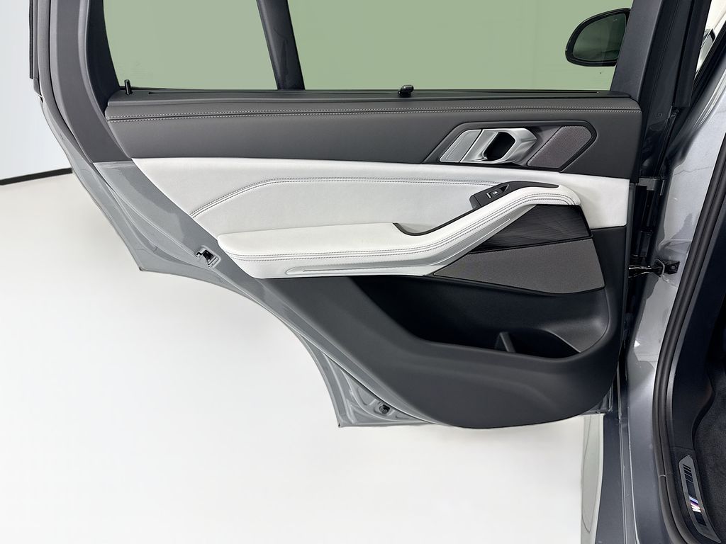Thumbnail: 2026 BMW X5 - 25
