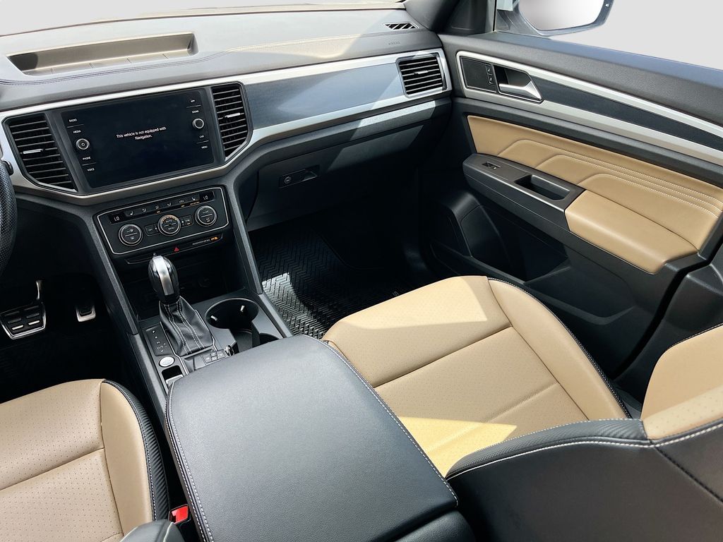 2021 Volkswagen Atlas Cross Sport 3.6L V6 SE w/Technology R-Line White at Big Star Buick GMC