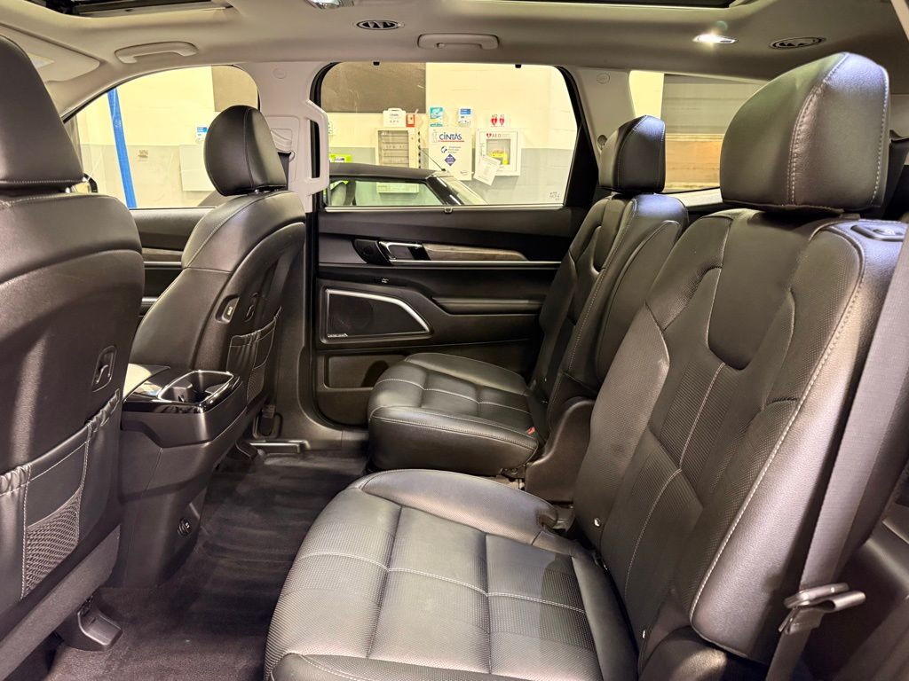 2021 Kia Telluride SX 23