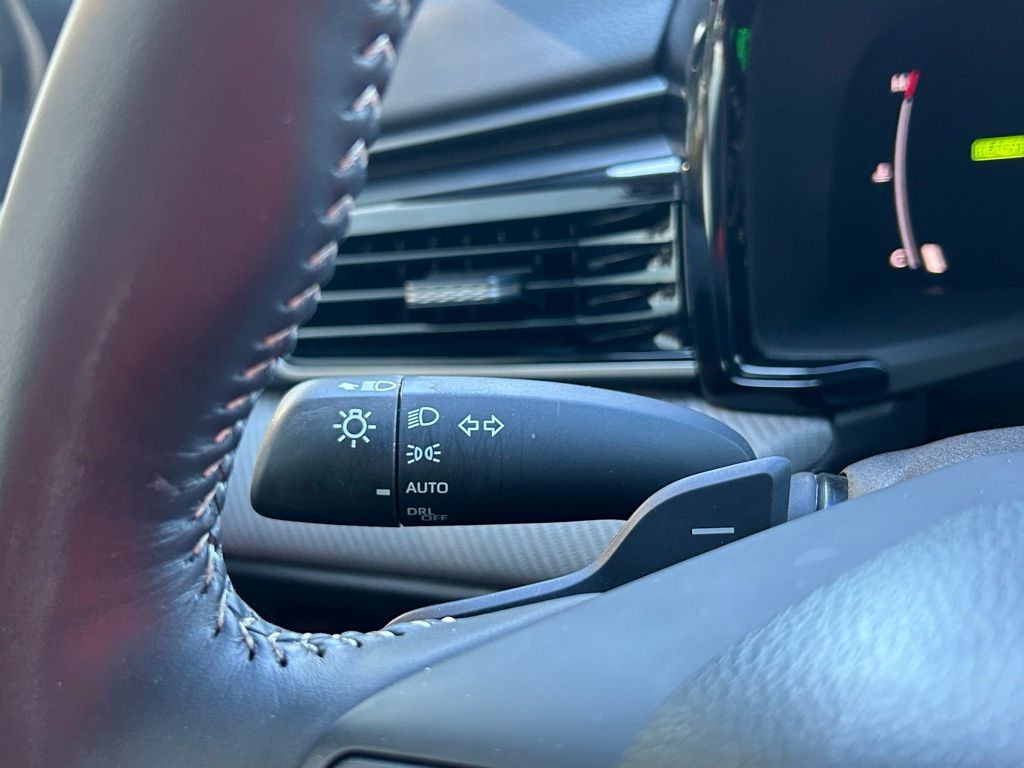 Thumbnail: 2025 Toyota Camry - 21