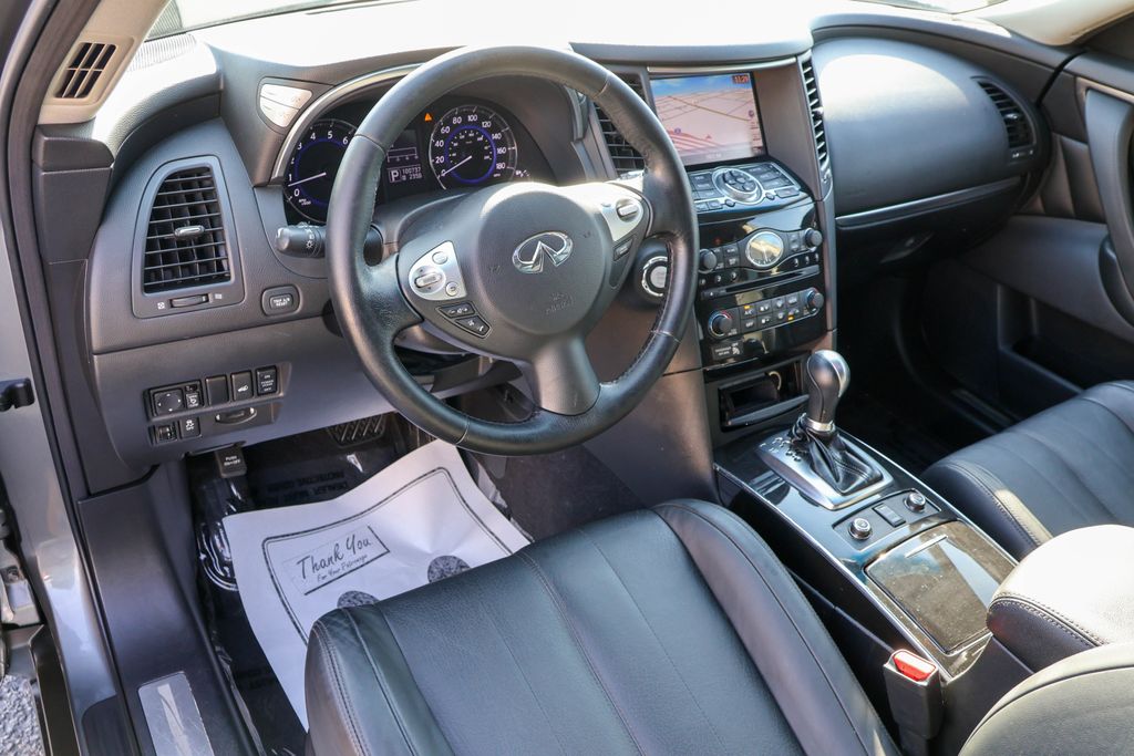 2014 INFINITI QX70 Base 3