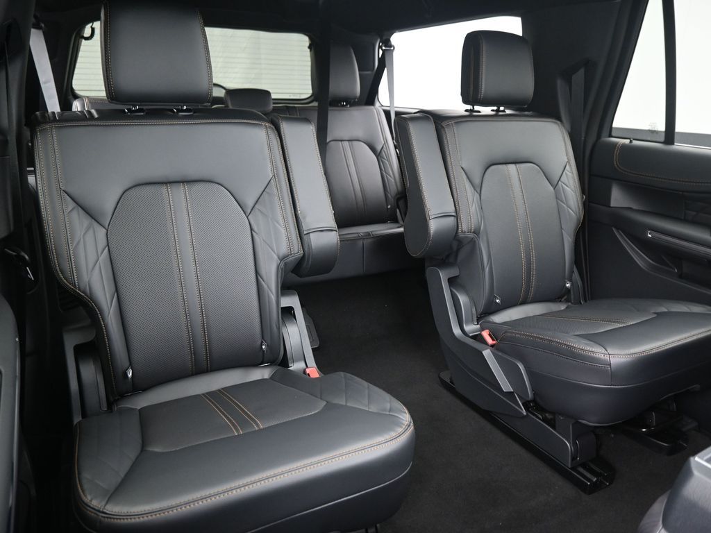 2024 Ford Expedition MAX Platinum