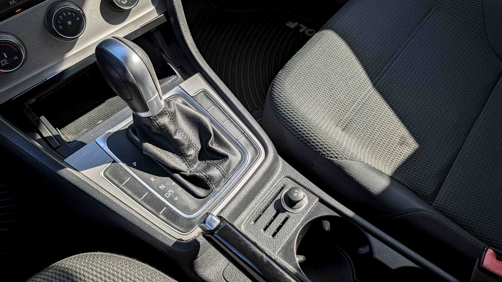 Used 2016 Volkswagen Golf TSI S 4-Door 4D Hatchback