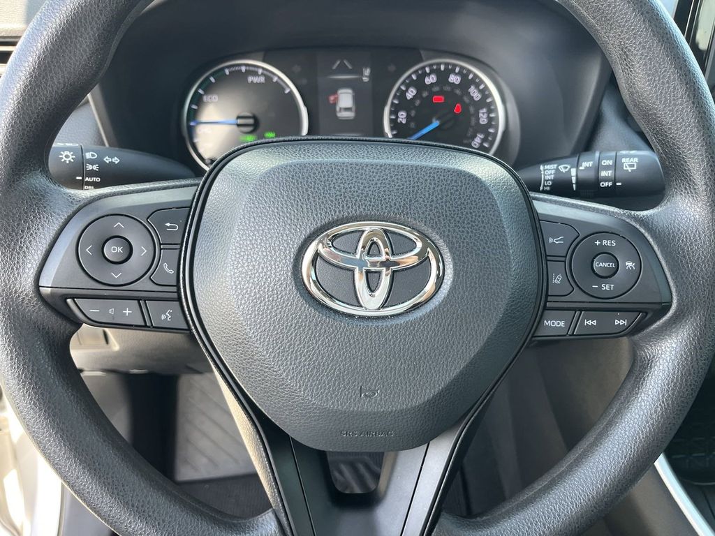 2022 Toyota RAV4 Hybrid XLE 29